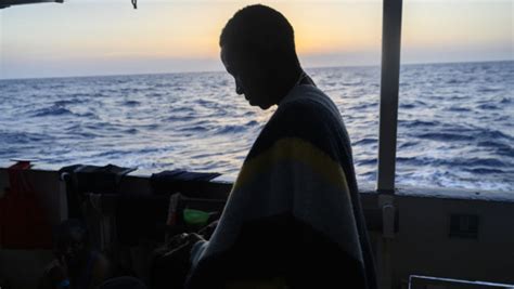 Libya’s coast guard rams into a dingy with some 50 migrants. Many onboard get thrown into the sea